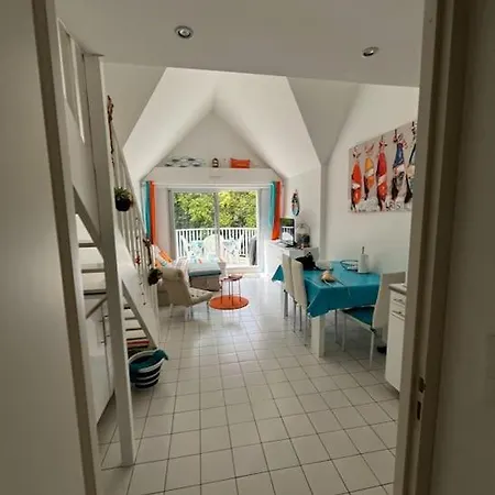 Au Bord De Apartment *